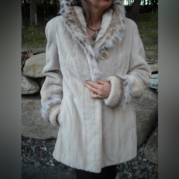 Mink jacket - Picture 1 of 3